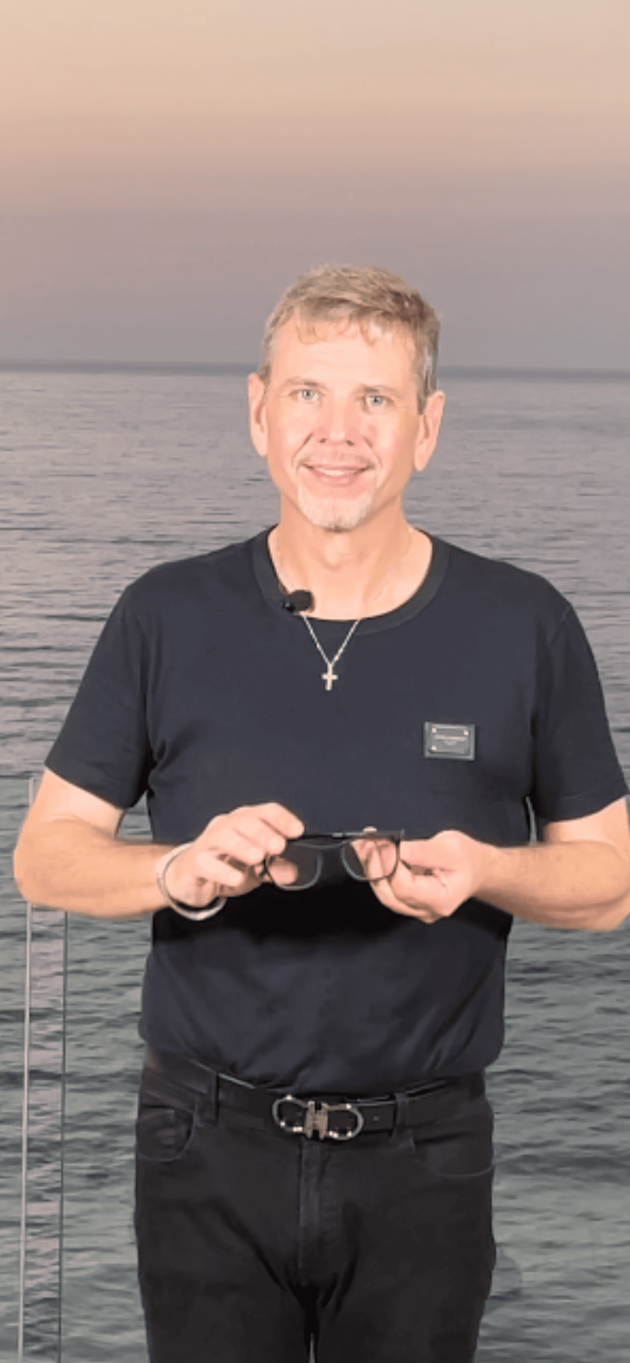 Andrew Blount recording a Biocurrent video